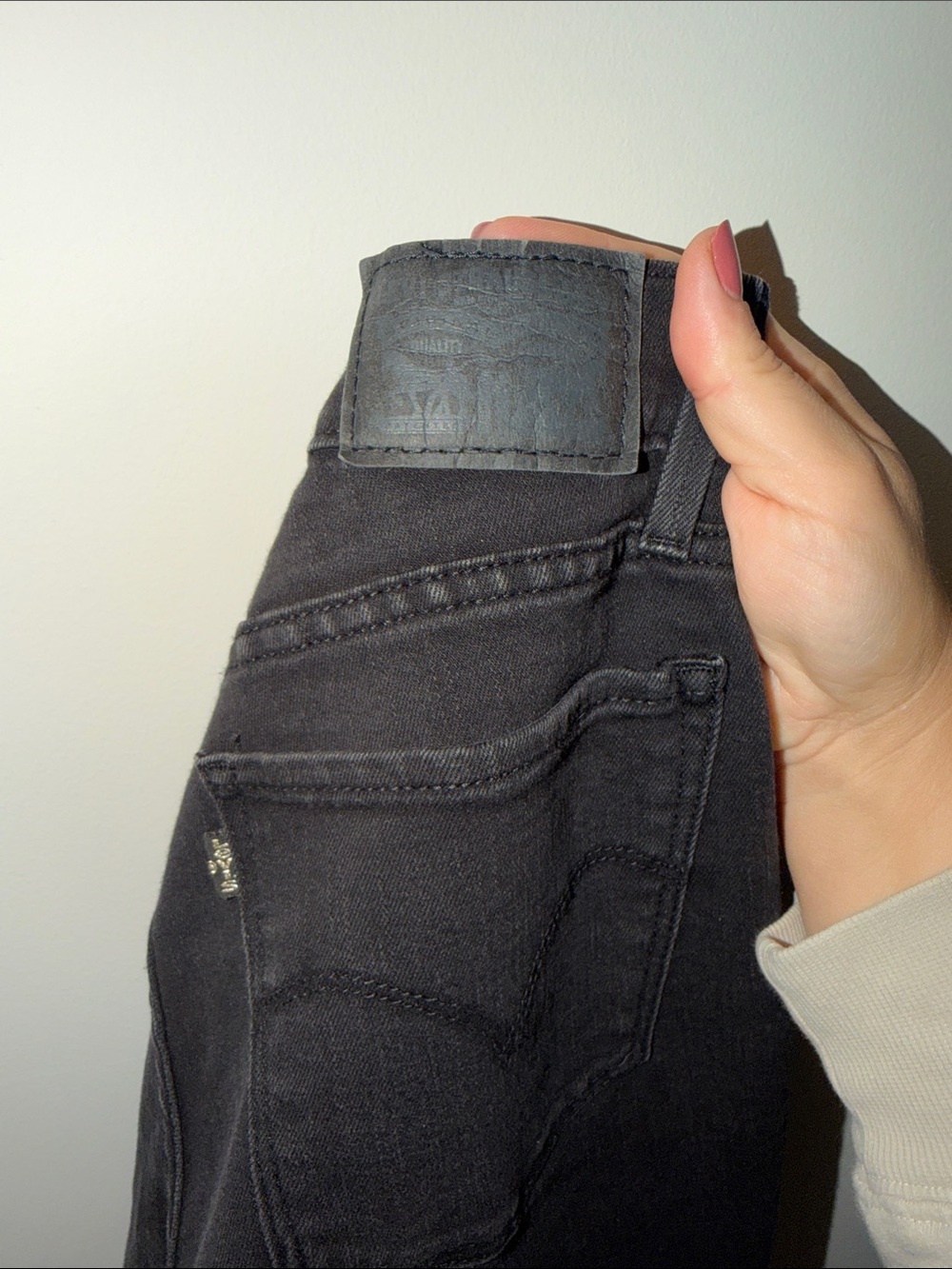 Levi's Black Women's Skinny Jeans - Picture 4 of 4